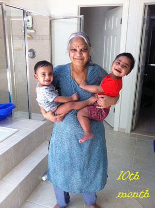 அனீஷ்! என்னோட பாட்டி!<br>ஆத்விக்: போடா எனக்குத்தான்!<br>அனீஷ்: பாட்டி! ஆத்விக் என்னை உதைக்கிறான்!